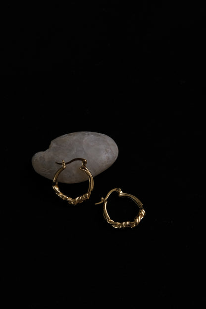 French Style Knotted Earrings in Gold Vermeil