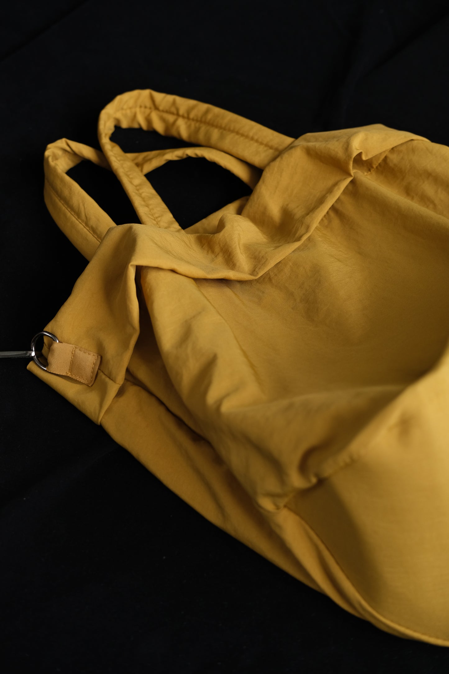 Casual nylon shoulder handbag in lemon yellow
