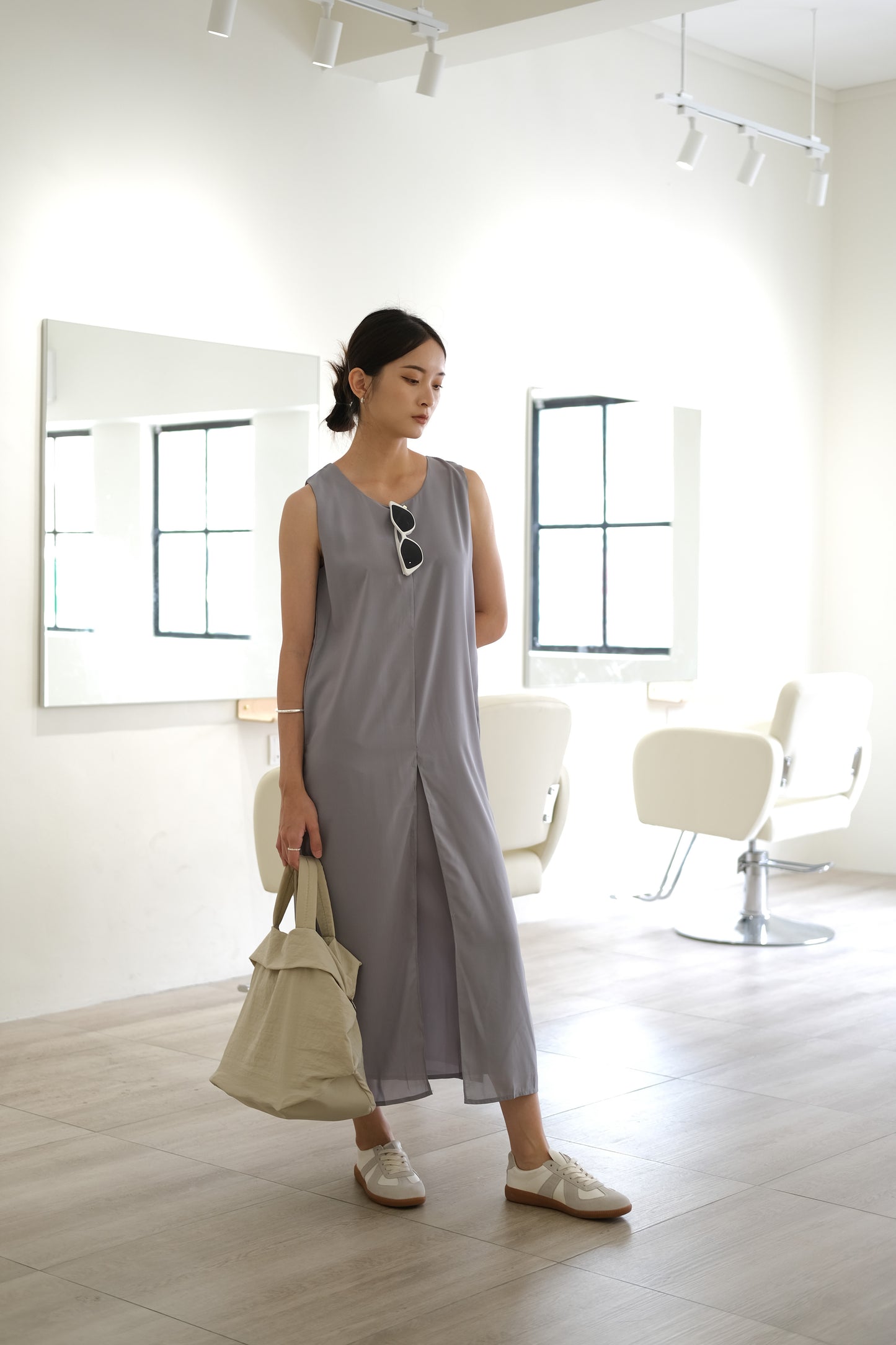 Simple sleeveless vest dress in grey