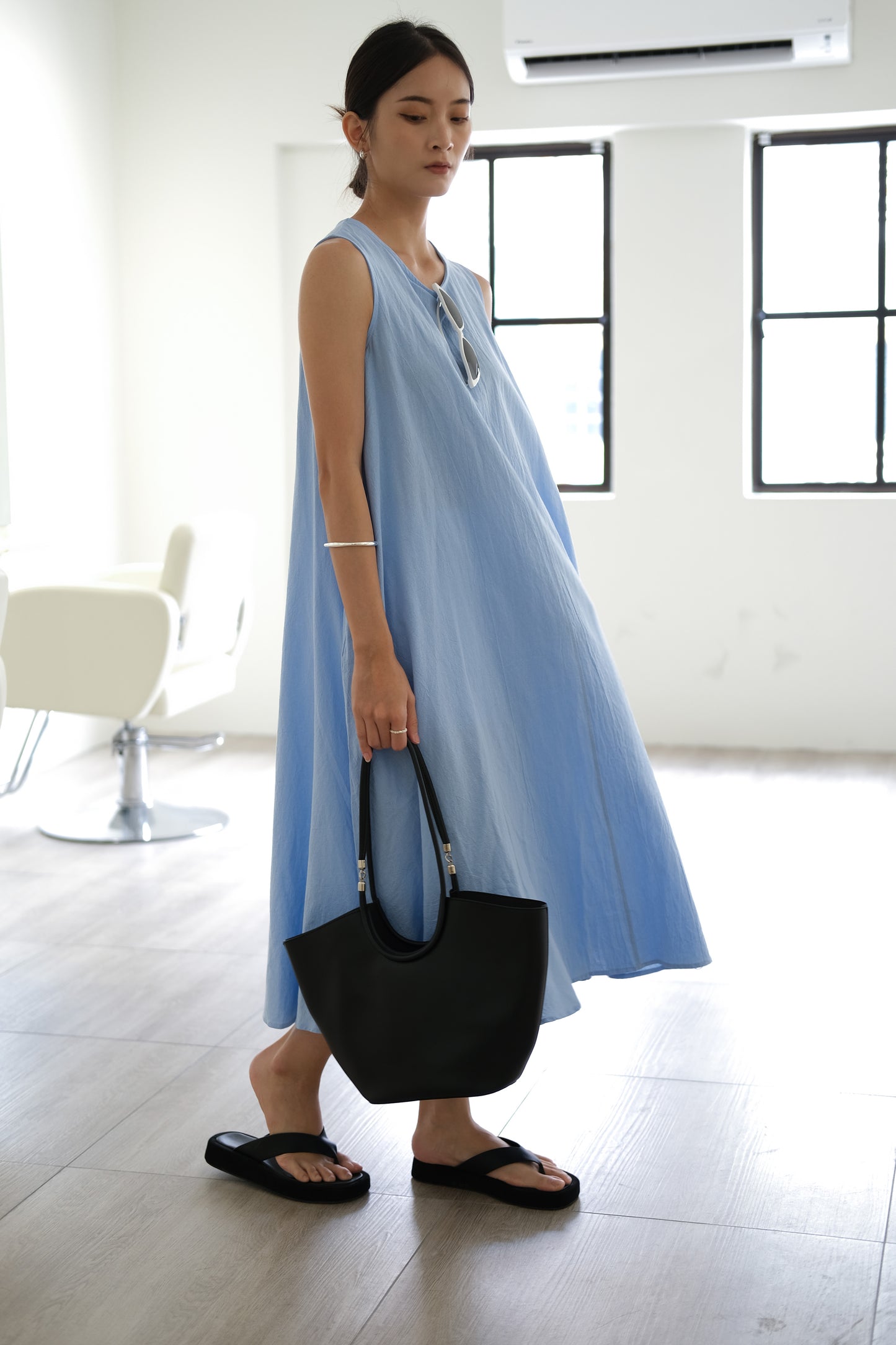 Sleeveless cotton and linen dress in baby blue