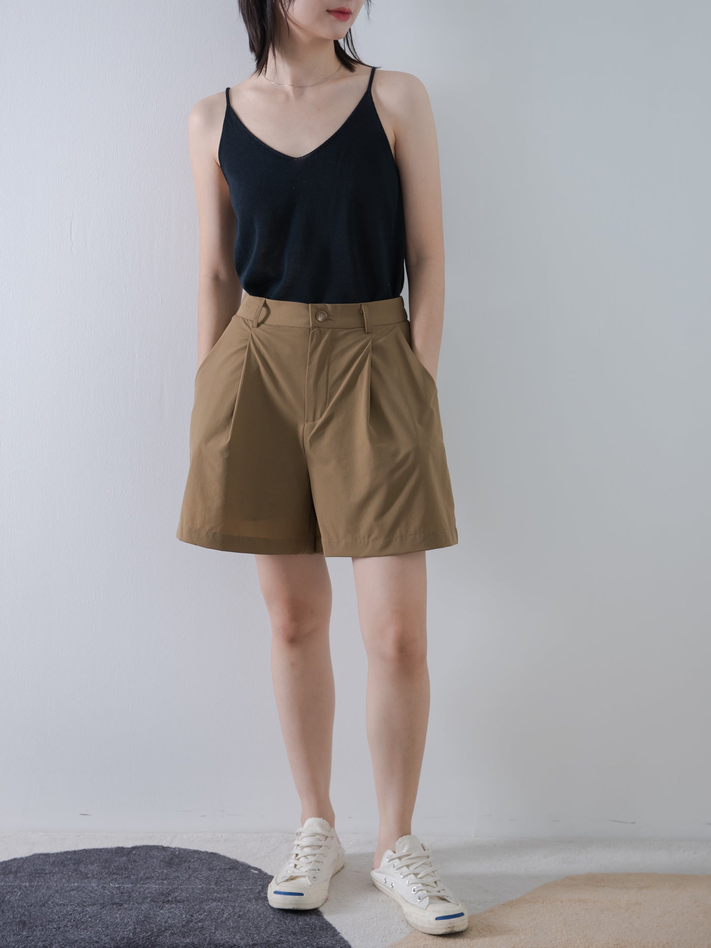 High-rise wide-leg shorts in coffee